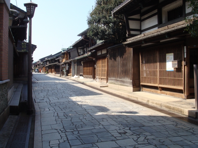 金屋町「千本格子の家並み」