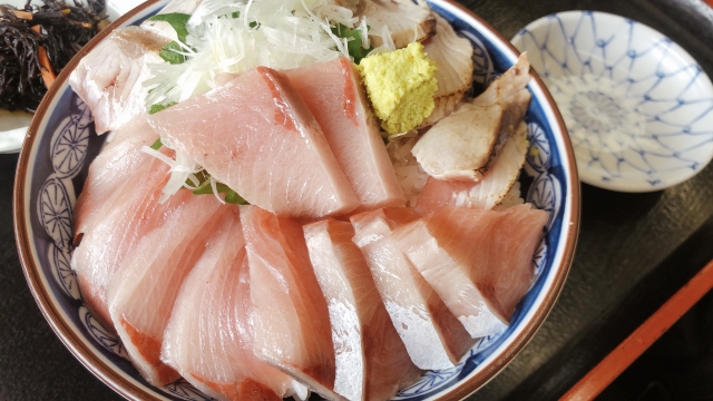 寒ブリ丼